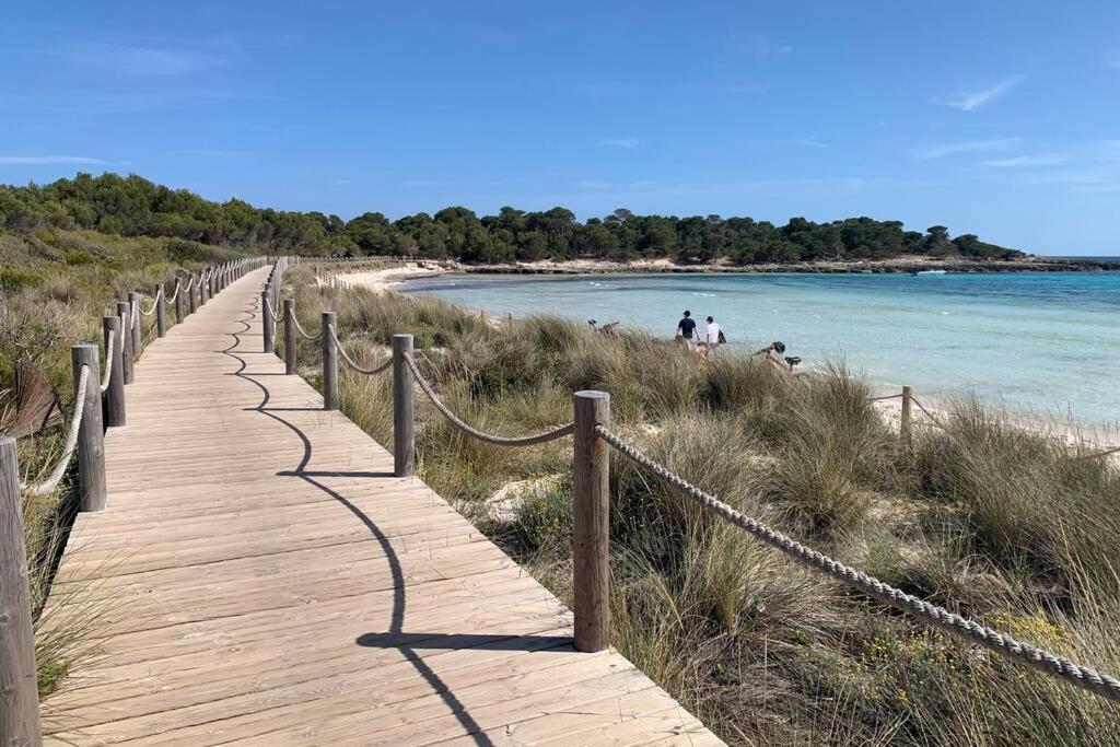 Apartment With Garden And Swimming And Beach カラ・ブランカ エクステリア 写真